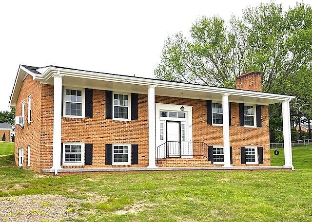 1st image of 290 Briarwood Dr SW