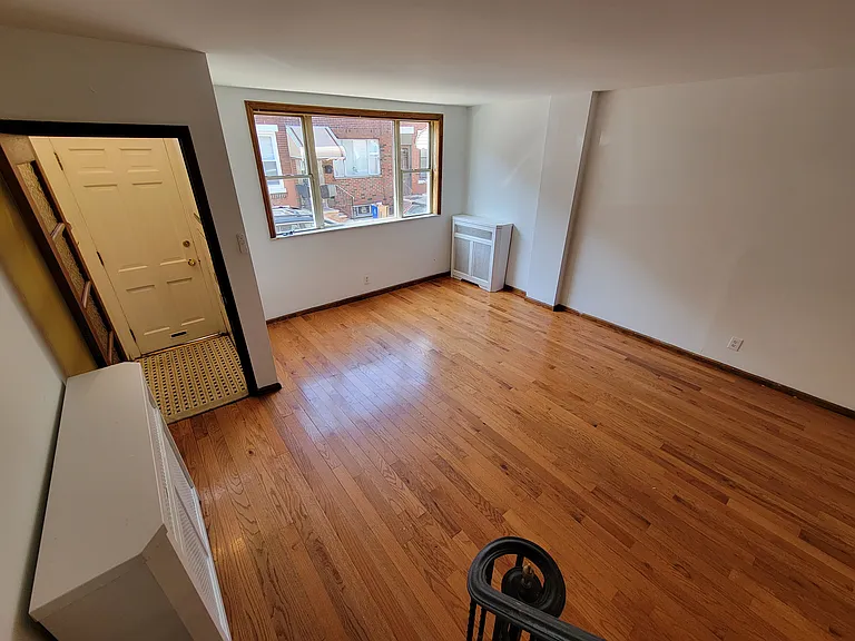 947 Tree St — Photo 13