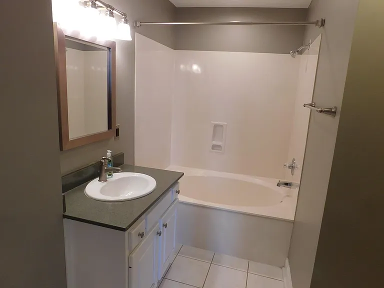 648 S Main St #205 — Photo 12