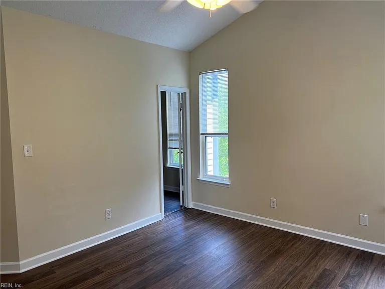 3201 Jade Ct #304 — Photo 25