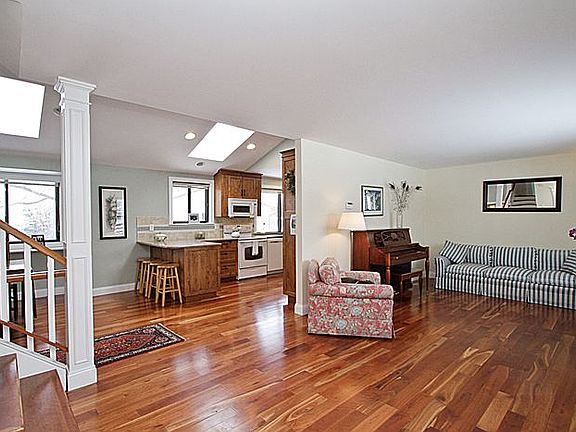4th image of 1202 Garfield Ave