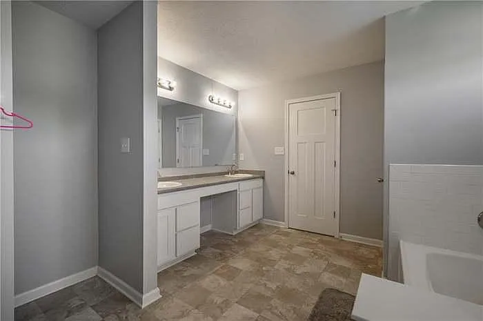 2096 Amur Ct — Photo 24