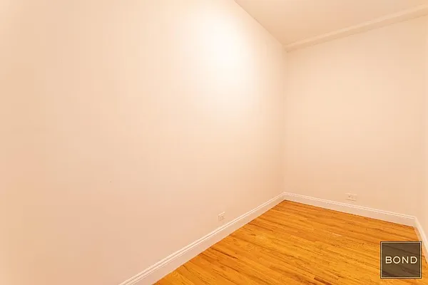 Rented by Bond New York | media 34