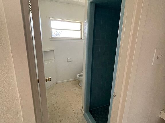3rd image of 700 E Park St #12