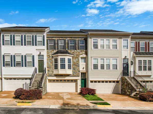 2080 Capstone Cir, Herndon, VA 20170