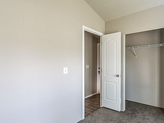 5th image of 11559 S Thoroughbred Dr #A