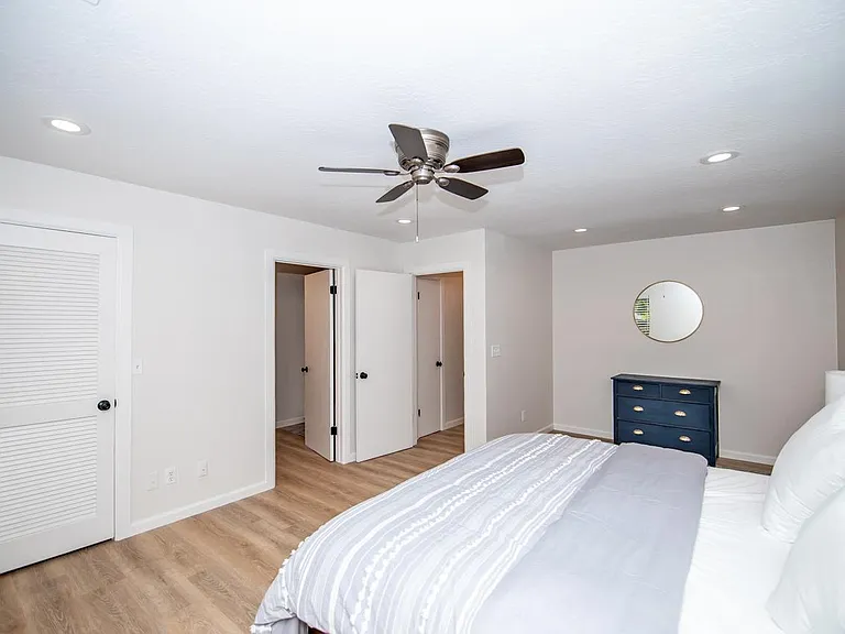 921 W Sherman Ave — Photo 15