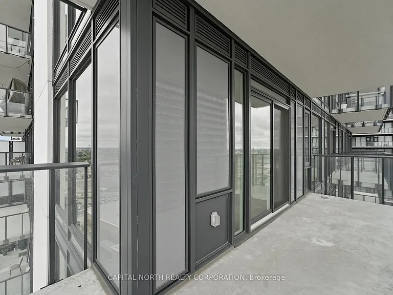 27 Korda Gate #1905 — Photo 25