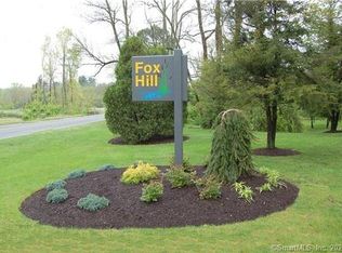 10 Outpost Ln, Ridgefield, CT 06877