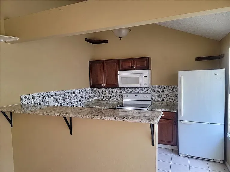 19207 Cypress Canyon Dr — Photo 26