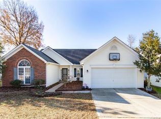 2234 Candlelight Woods Dr, Matthews, NC 28105