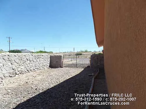 Great 3/2 in Mirasol Subdivision with huge yard — Photo 4