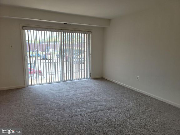 4th image of 641 Waterloo Rd APT 324