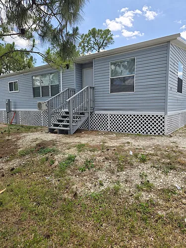 589 Anna Ave Photo 1
