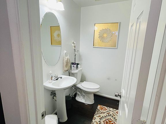 3rd image of 15481 Port Washington Ct