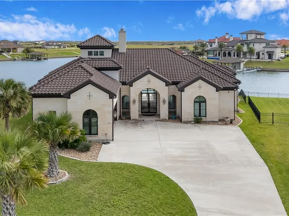 146 Chavez Way, Port O Connor, TX 77982