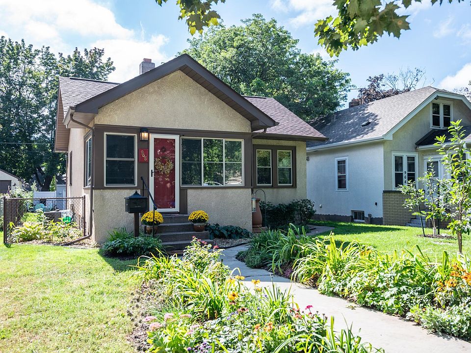 1st image of 968 Hyacinth Ave E