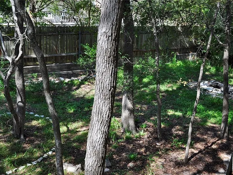 3306B Doolin Dr — Photo 4
