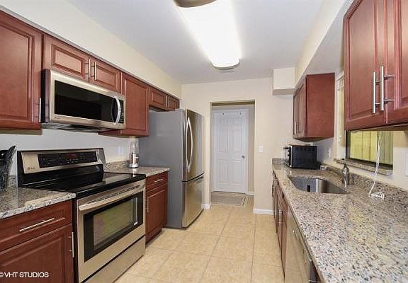 Home For Sale In Acreage