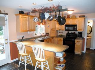 7 Greystone Pl, Milford, NH 03055