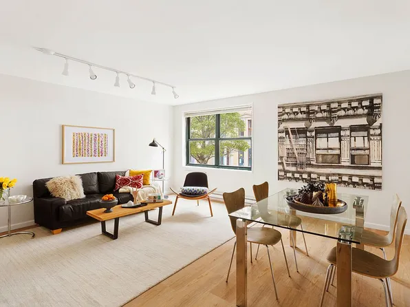 141 Barrow St APT 1B, Manhattan, NY 10014