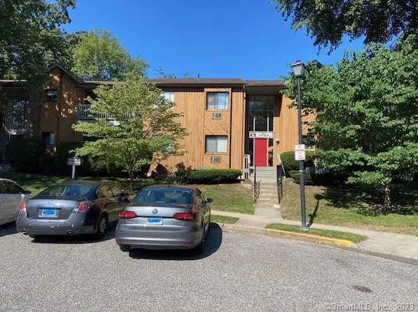 64 Riverview Drive #64, Bridgeport, CT 06610