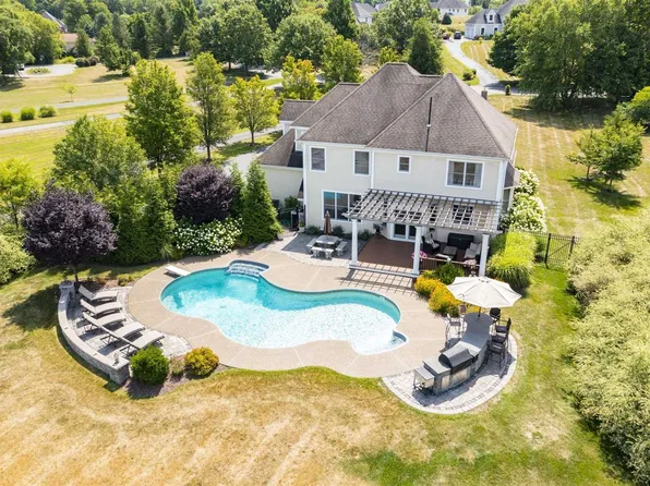 42 Winter Green Pl, Hopewell Junction, NY 12533