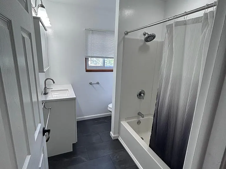 Upstairs Bath