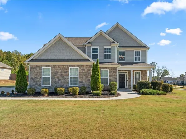 76 Hodges St, Newnan, GA 30263