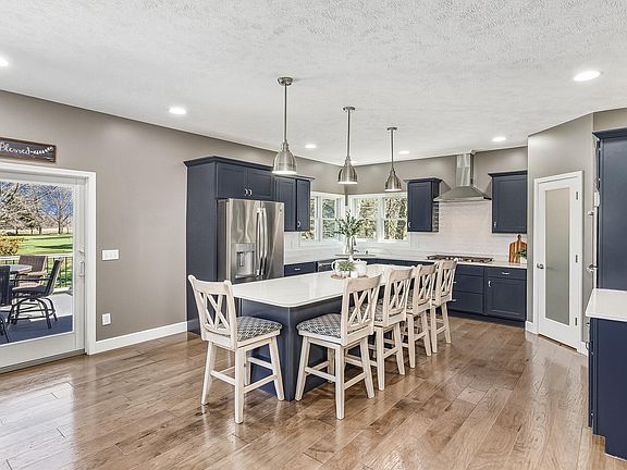 4th image of 52039 Kern Dr