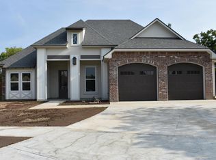 107 Solano Dr, Lafayette, LA 70503
