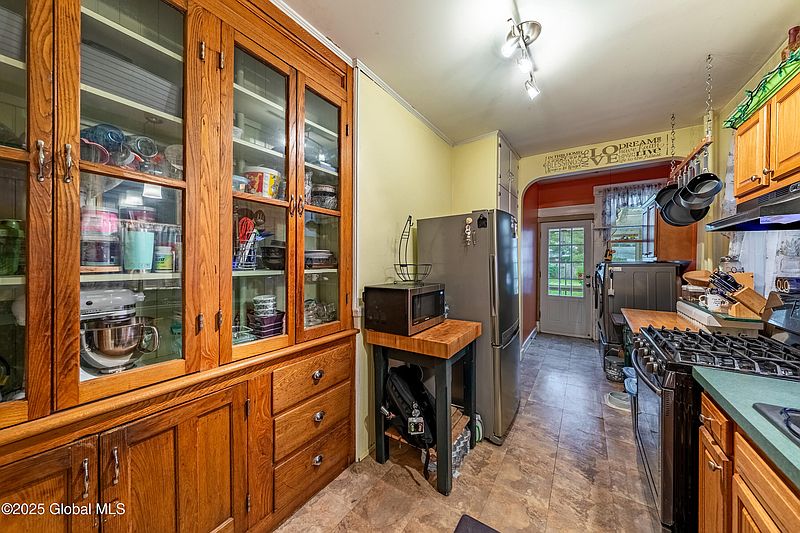 5th image of 58 N Allen Street