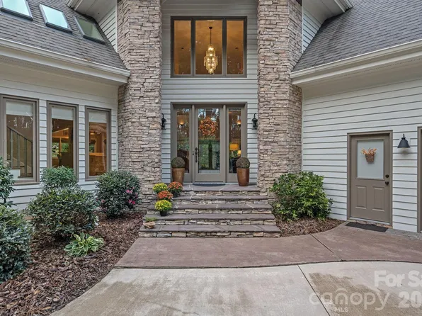 176 Yadkin Fls, New London, NC 28127