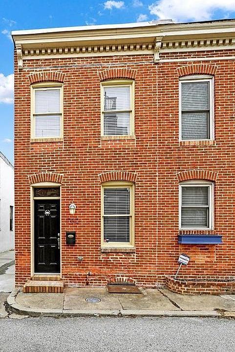 1st image of 1702 William St