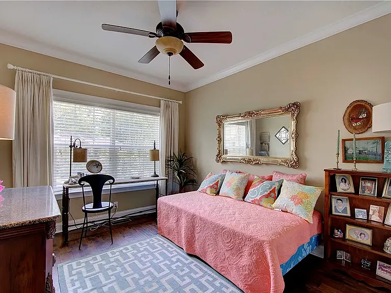 404 Reserve Ln — Photo 18