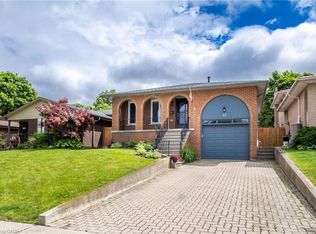 63 Lionsgate Ave, Hamilton, ON L9C 6L5