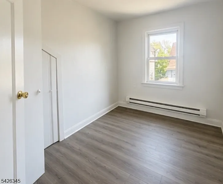 2 bed, 1.0 bath, $1,850 — Photo 4