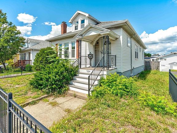 2nd image of 334 Sea St