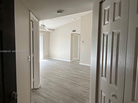 2nd image of 4171 N Haverhill Rd APT 1013