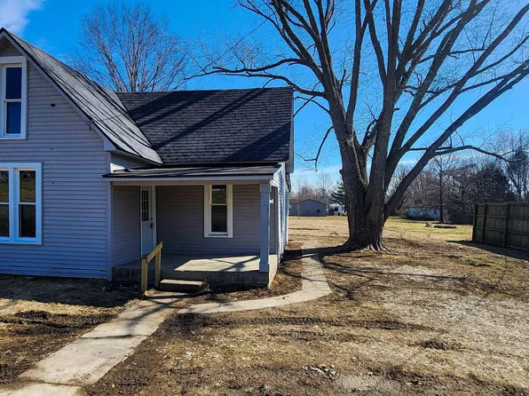 250 N Walnut St, Lyons, IN 47443