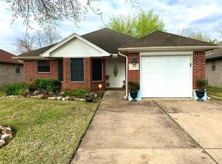 3071 Overland Trl, Dickinson, TX 77539