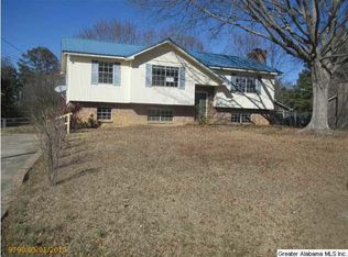 921 Robin Dr, Mount Olive, AL 35117