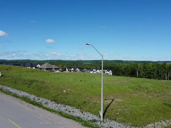 2 Horizon Ct, Kawartha Lakes, ON L0A 1A0