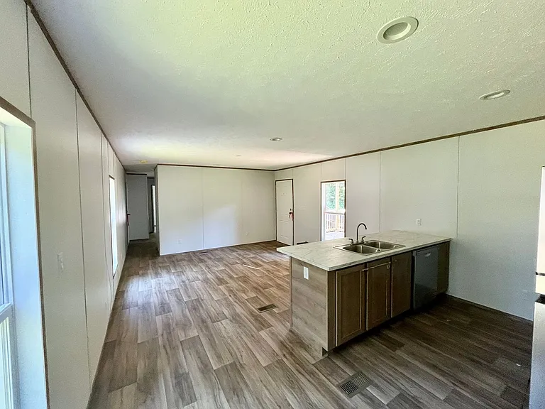 226 Old Airport Rd — Photo 34