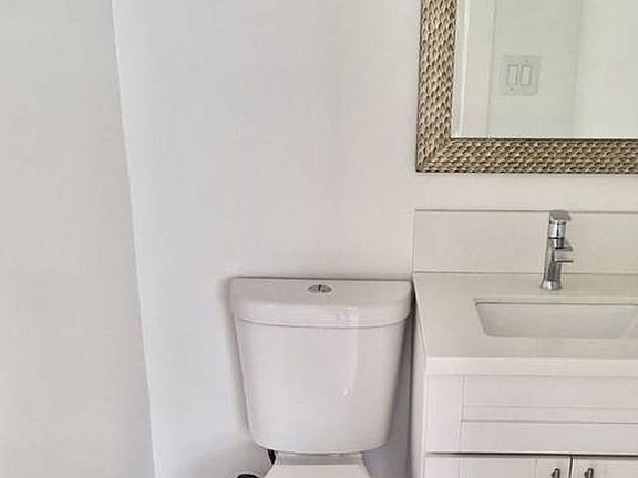 2nd image of 1549 W 224th St APT 202