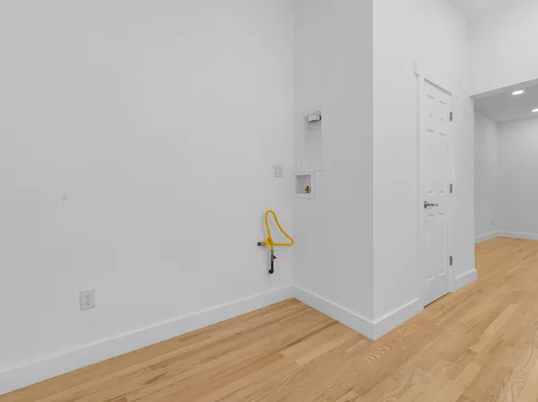 330 Forrest Street image 16 of 33