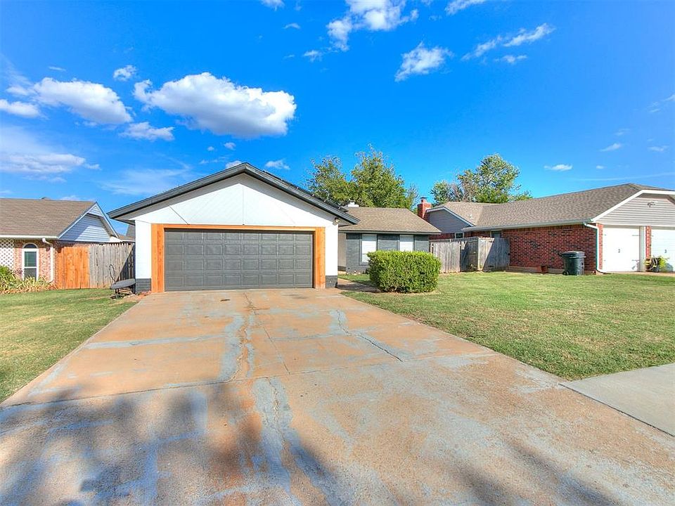 1st image of 108 S Patterson Dr
