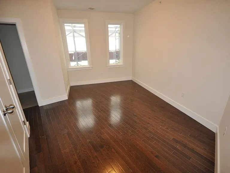 18 Sussex St #20 — Photo 5