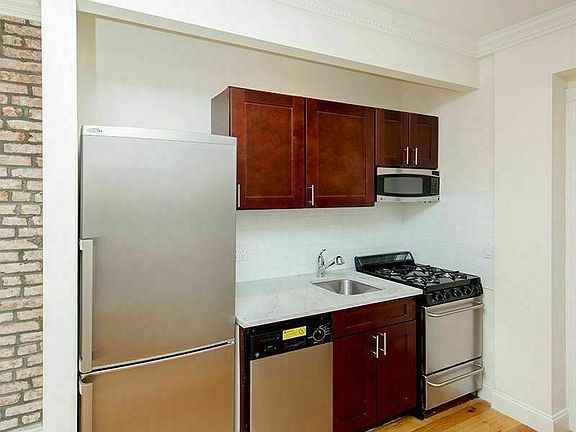 2nd image of 419 E 82nd St #B4