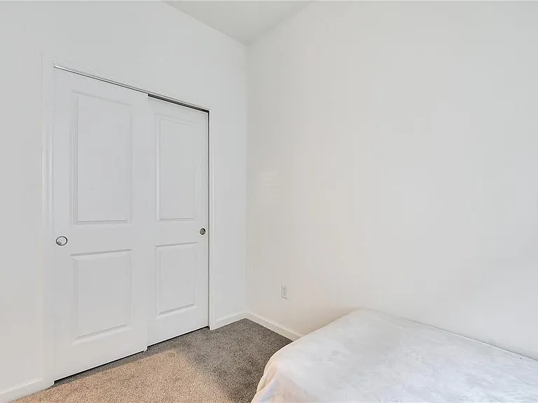 1098 Boardwalk Pl — Photo 15